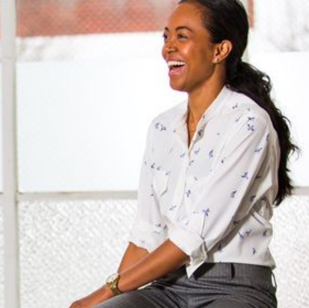 Cute bluebird print button down